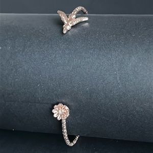 Women’s vintage rose gold tone dainty humming‎ bird and flower bangle bracelet